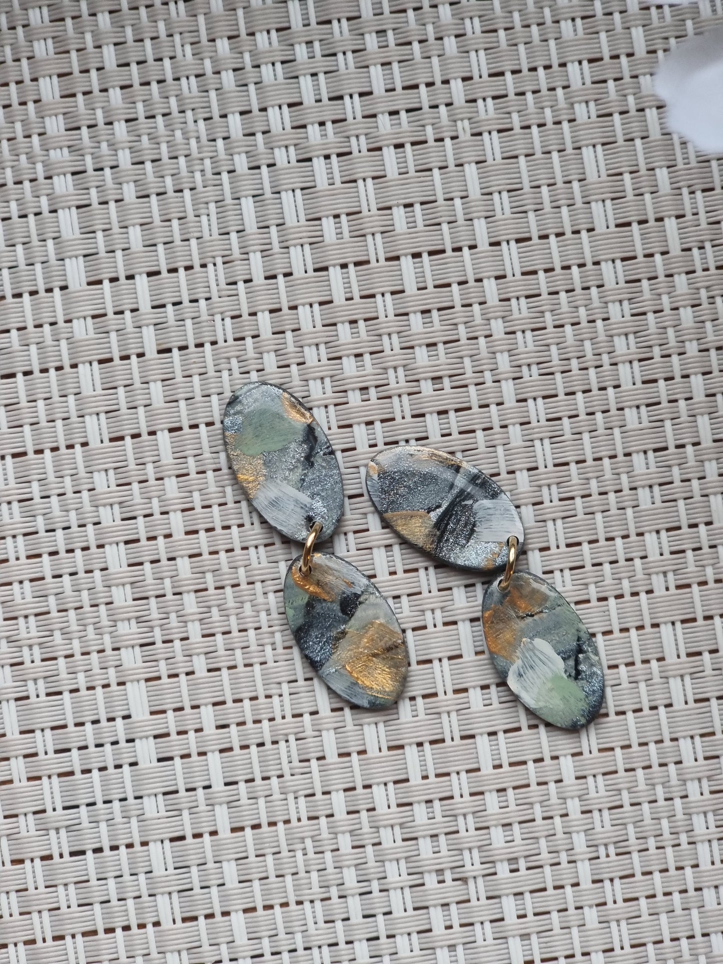Abstract oval dangles