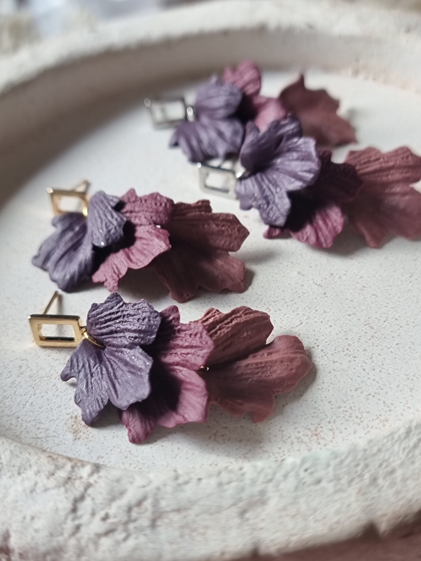 Falling leaves dangles