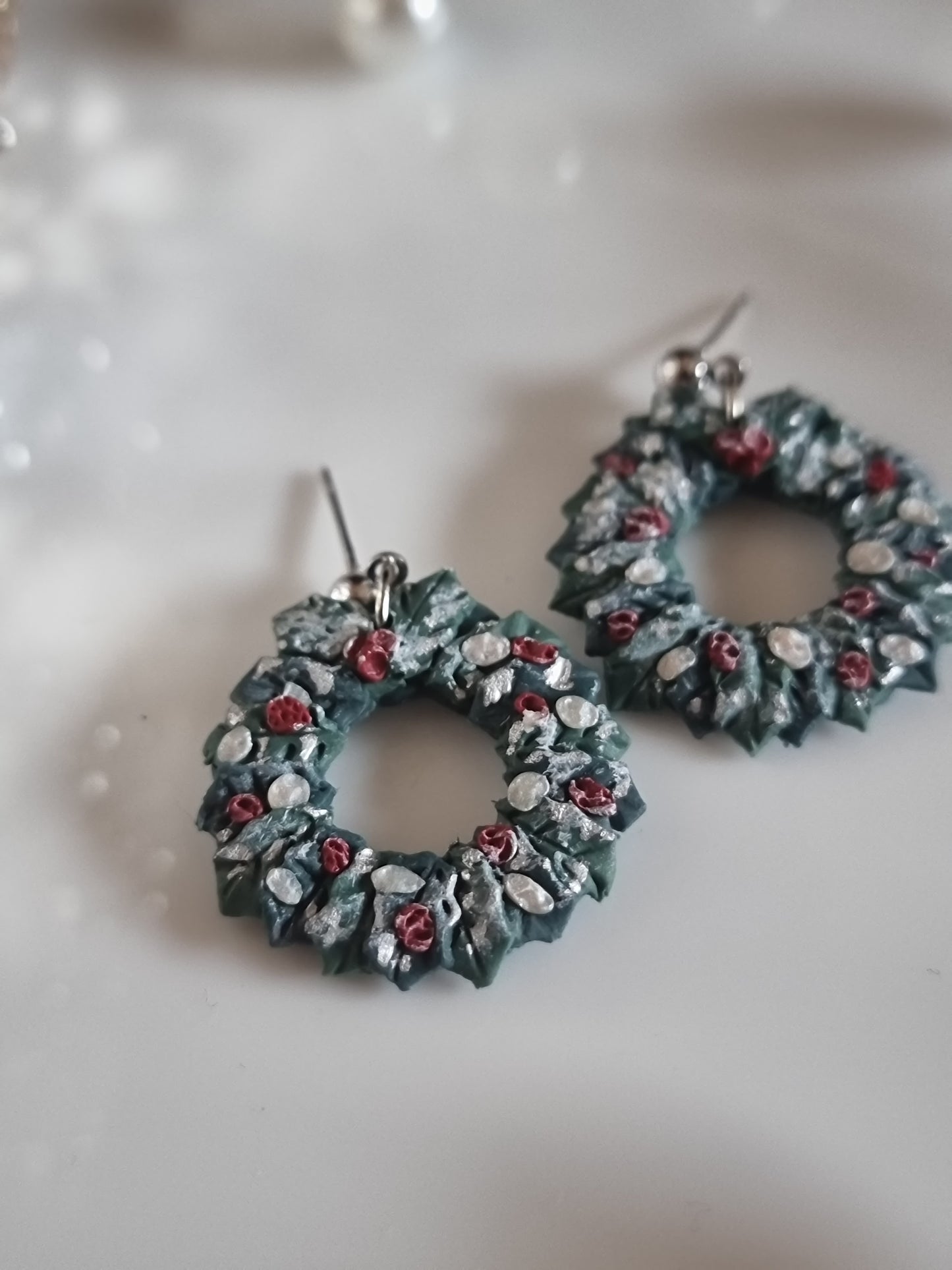 Wreath dangles