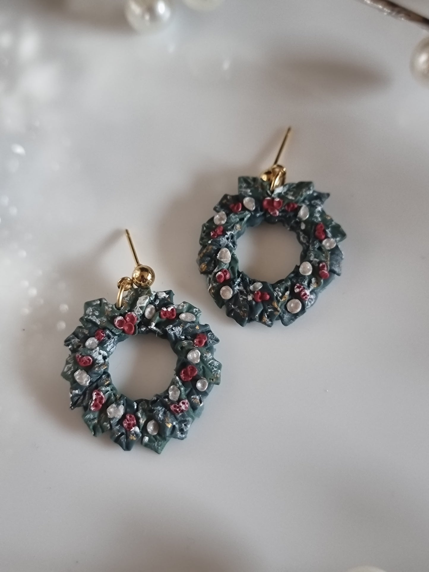 Wreath dangles