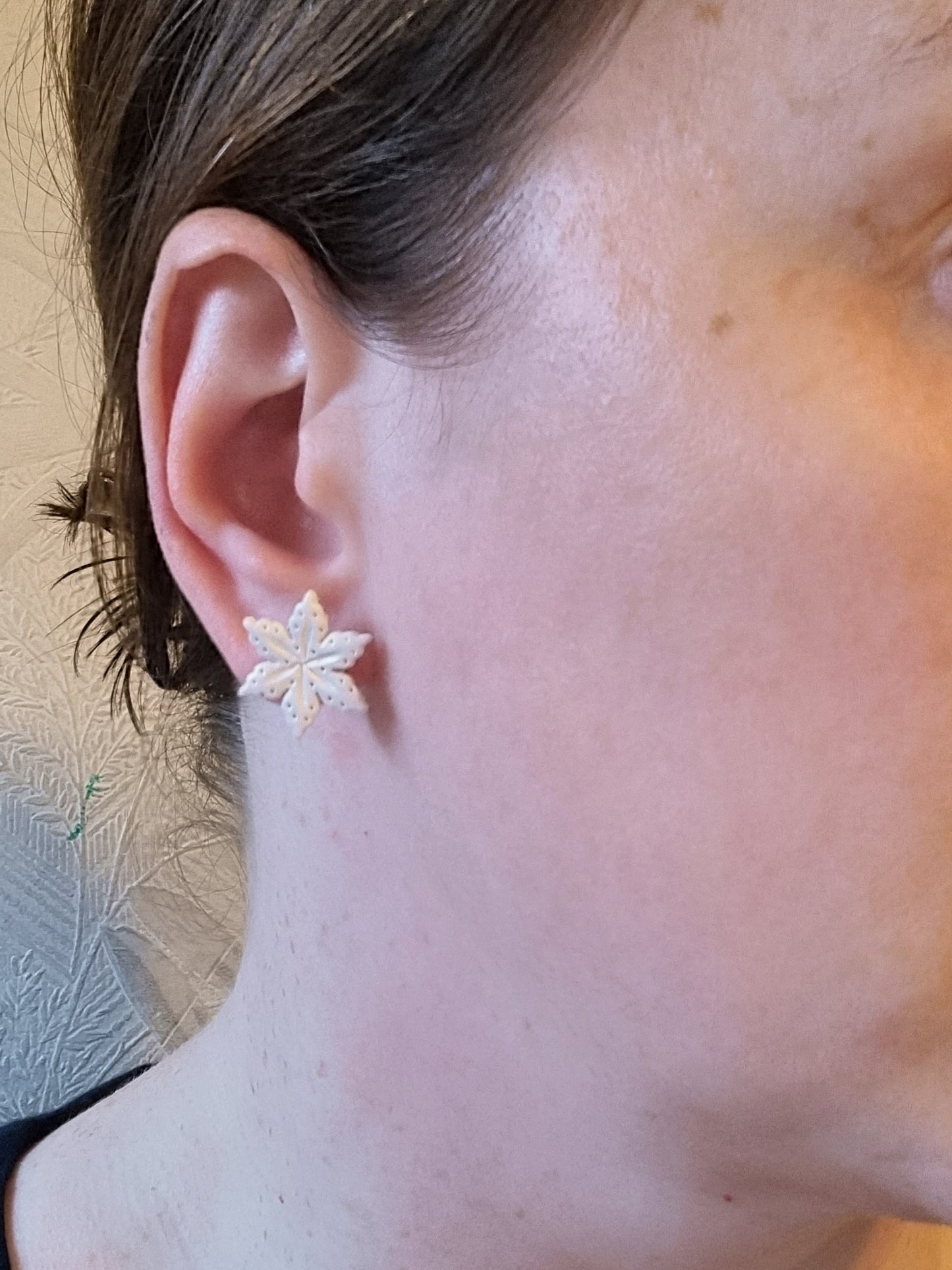 Snowflake studs