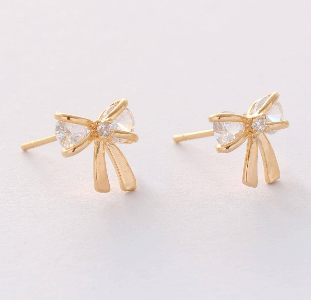 Bow CZ studs