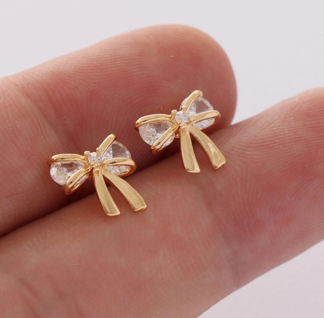Bow CZ studs