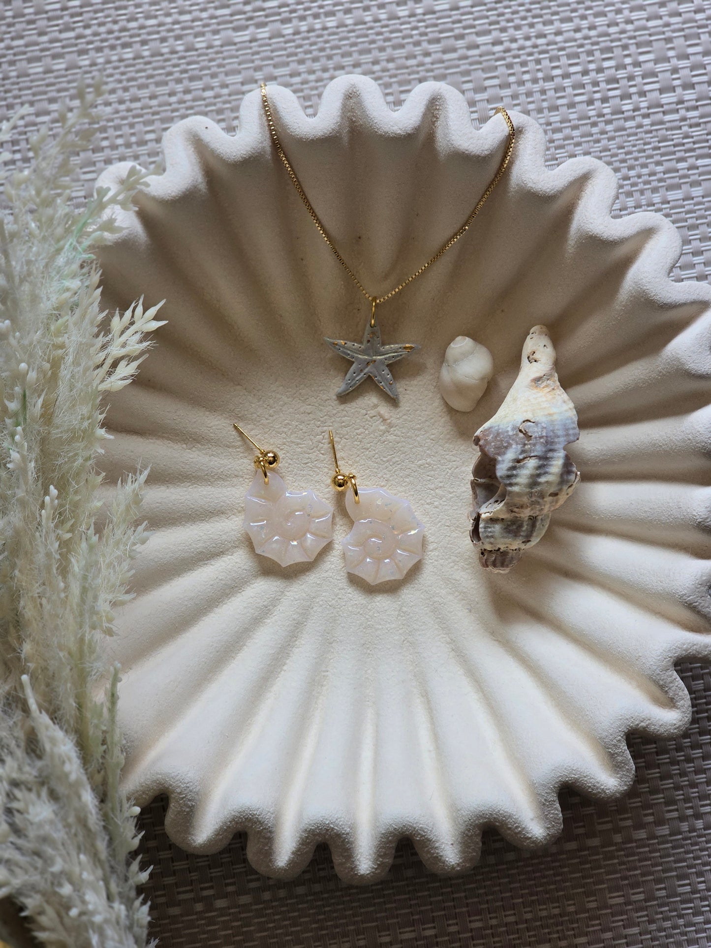 Opal shell dangles| can be switched for silver and/or fish hook