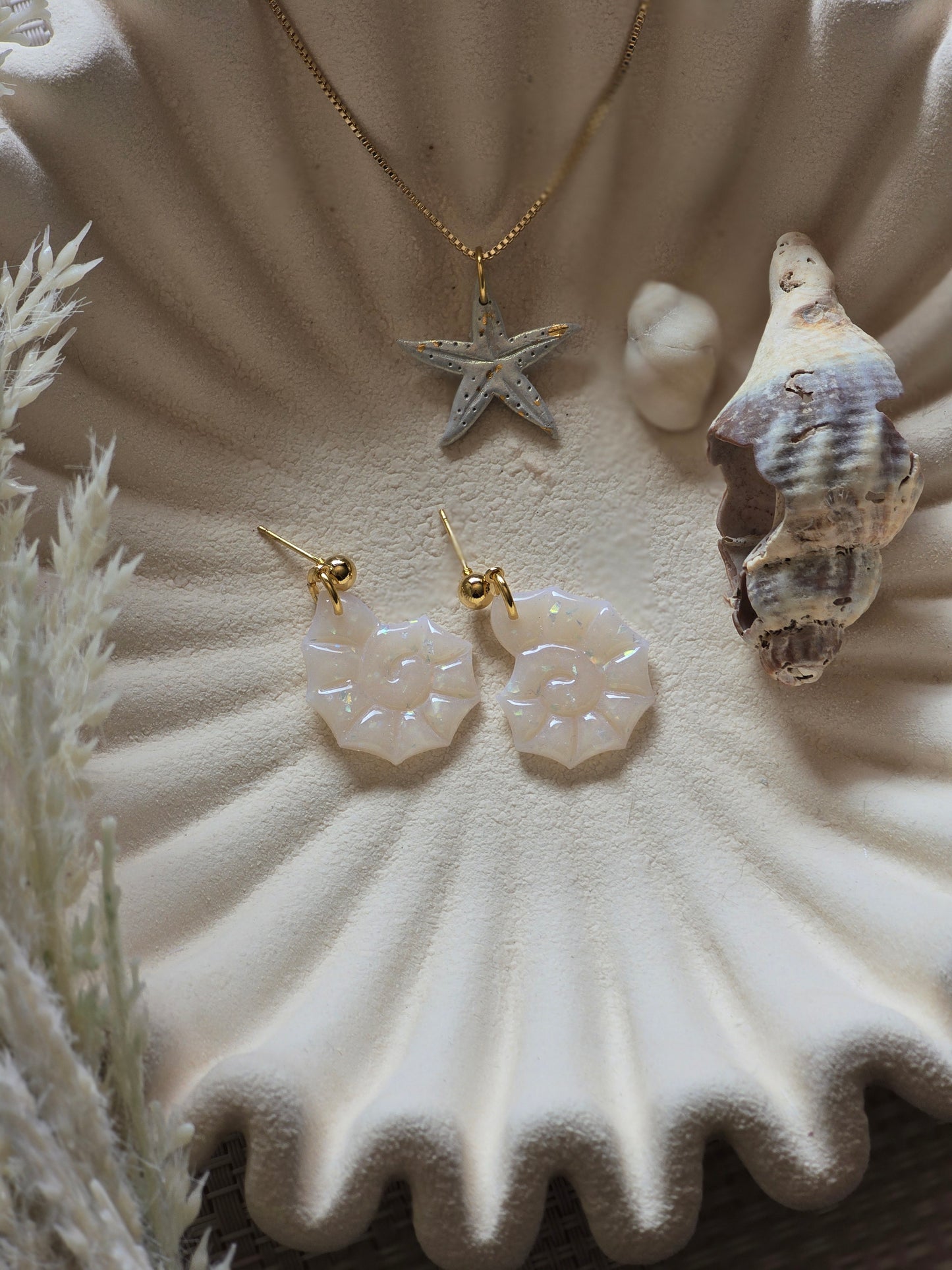 Opal shell dangles| can be switched for silver and/or fish hook