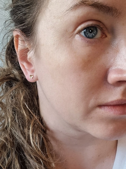 Gold flower studs| Gold jewellery