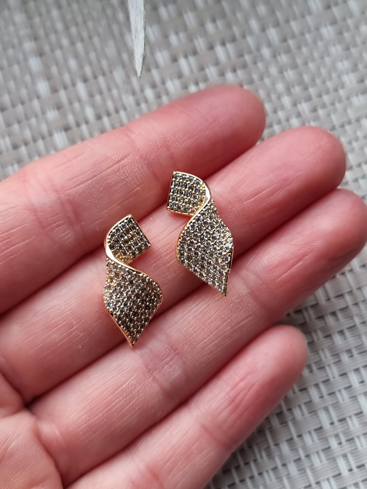 CZ ribbon studs| Gold jewellery