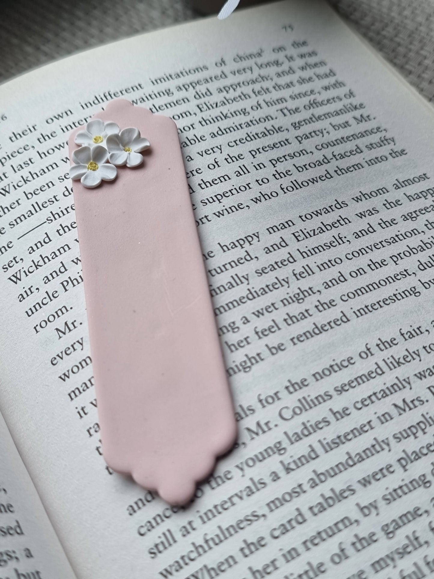 Daisy detailed bookmark