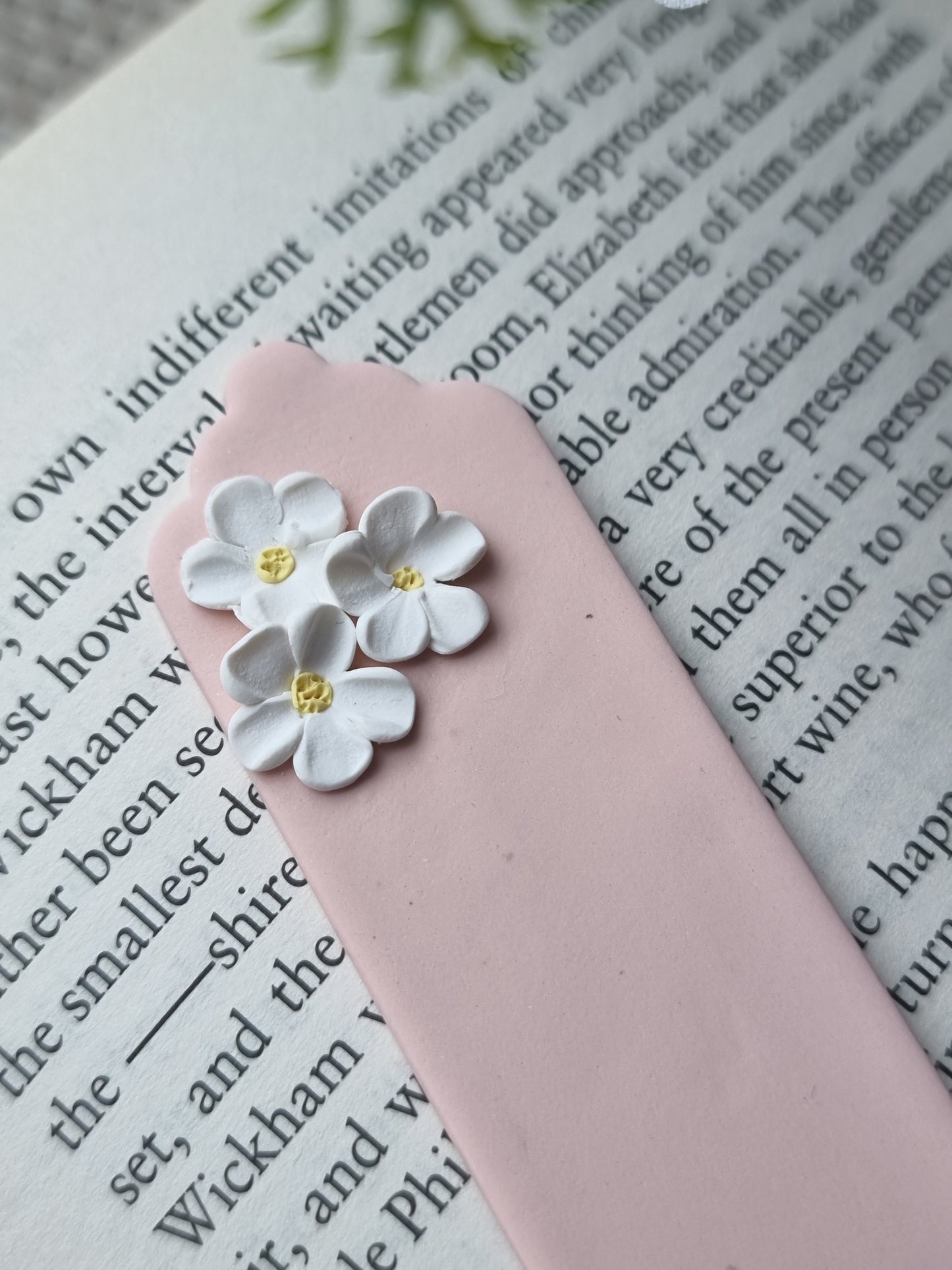 Daisy detailed bookmark