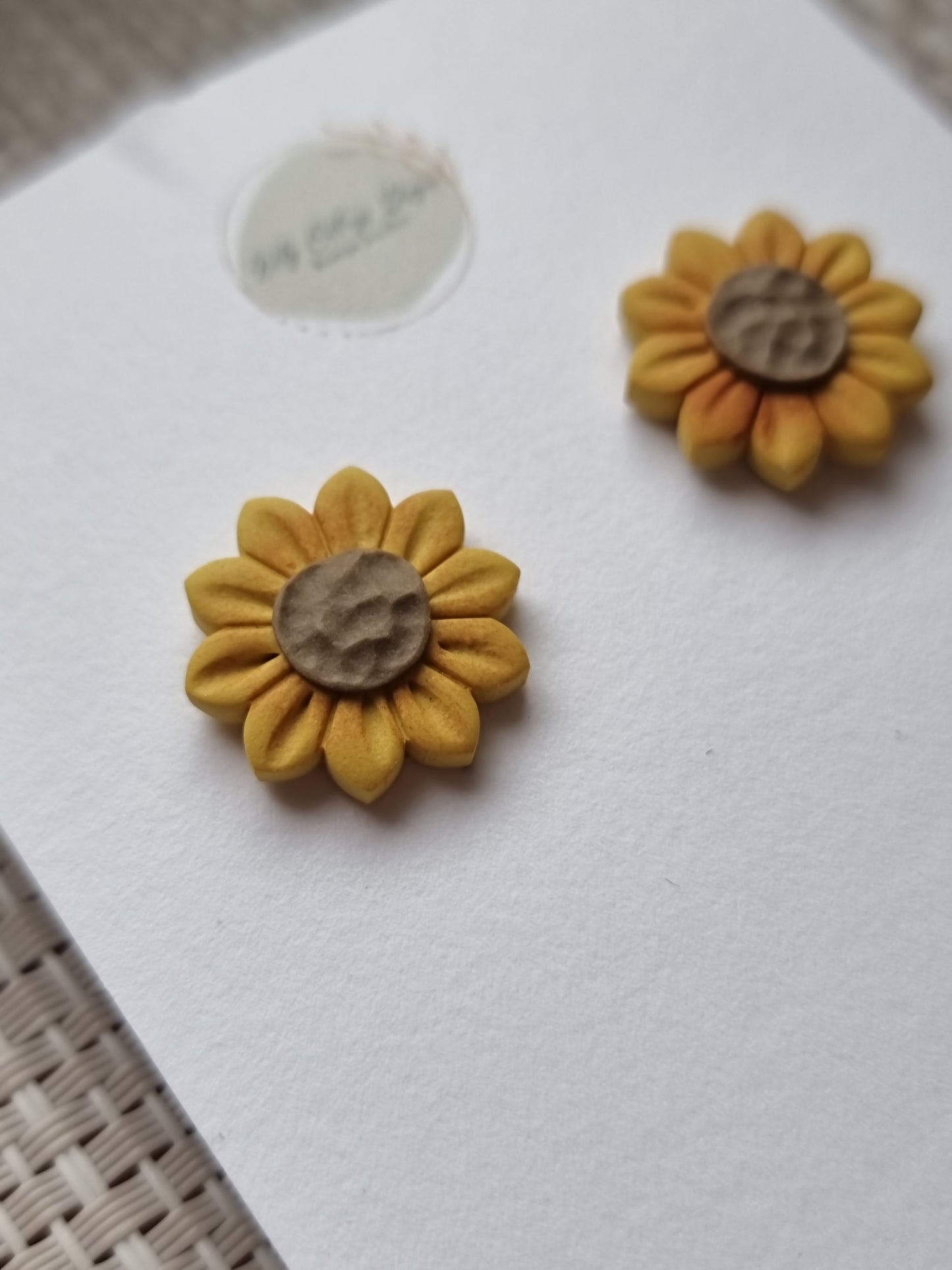 Sunflower studs