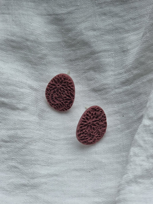 Textured studs terracotta