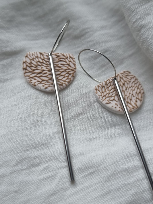 Neutral textured hoops