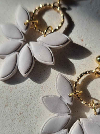 Embossed leaf dangles cream|can be switched for fish hook