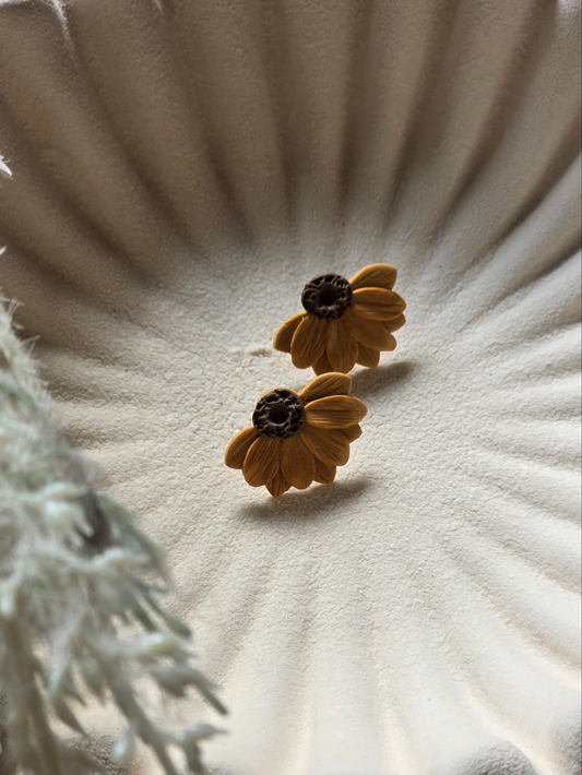 Sunflower studs