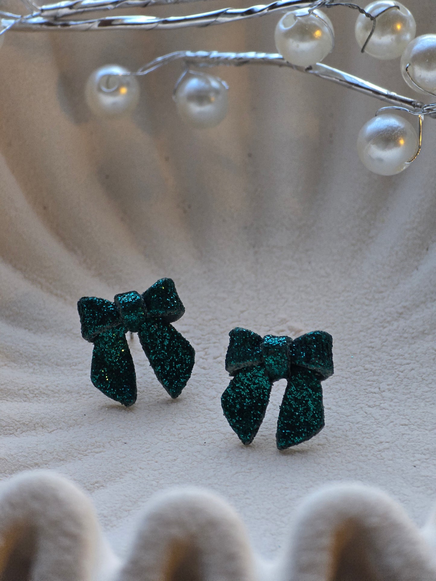 Glitter bow studs