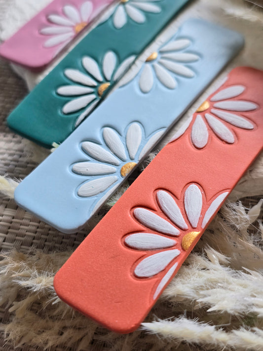 Daisy print bookmarks