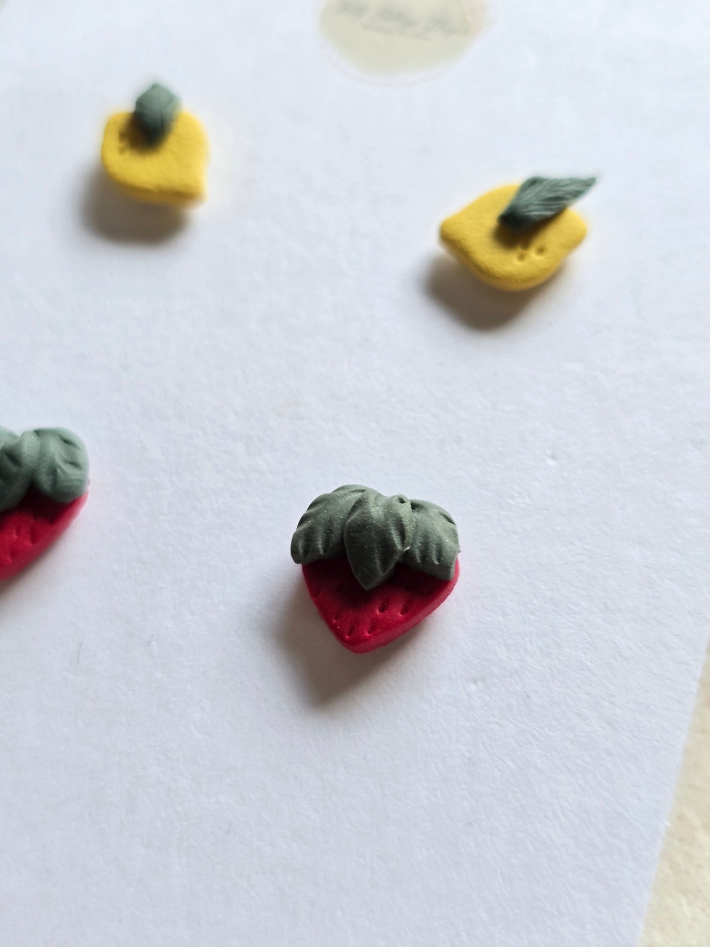 Strawberry and lemon stud pack