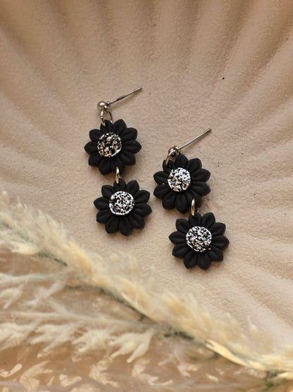 Black daisy dangles| can be switched for fish hook