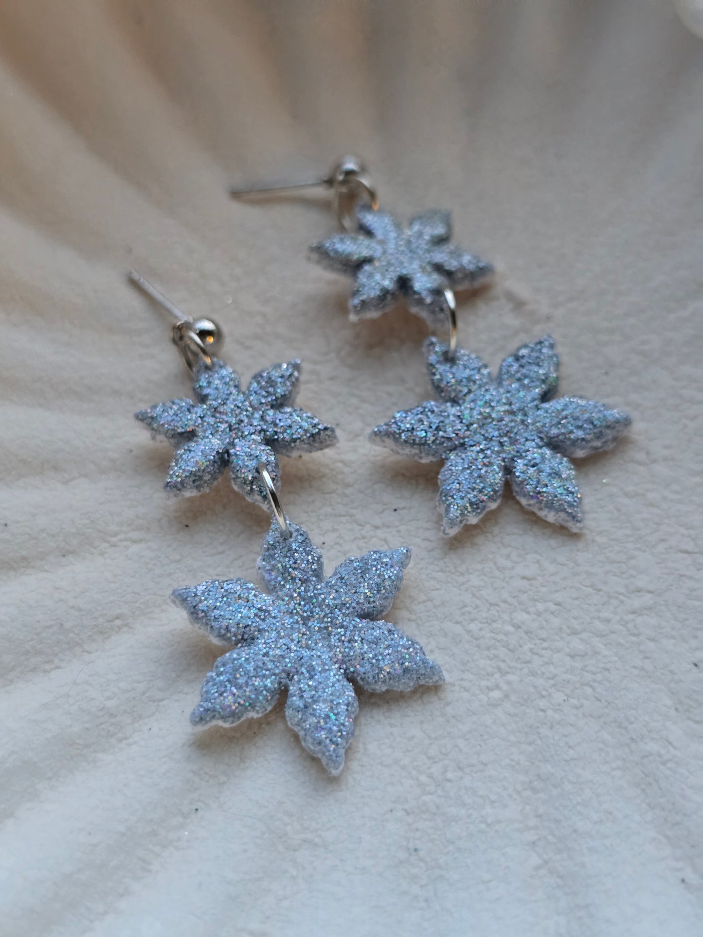 Snowflake dangles