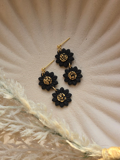 Black daisy dangles| can be switched for fish hook