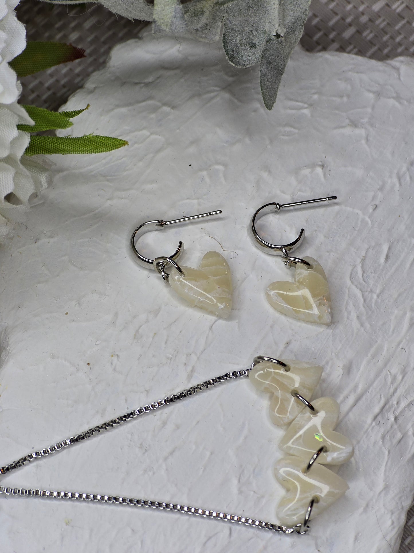 Heart bracelet and earrings set in silver