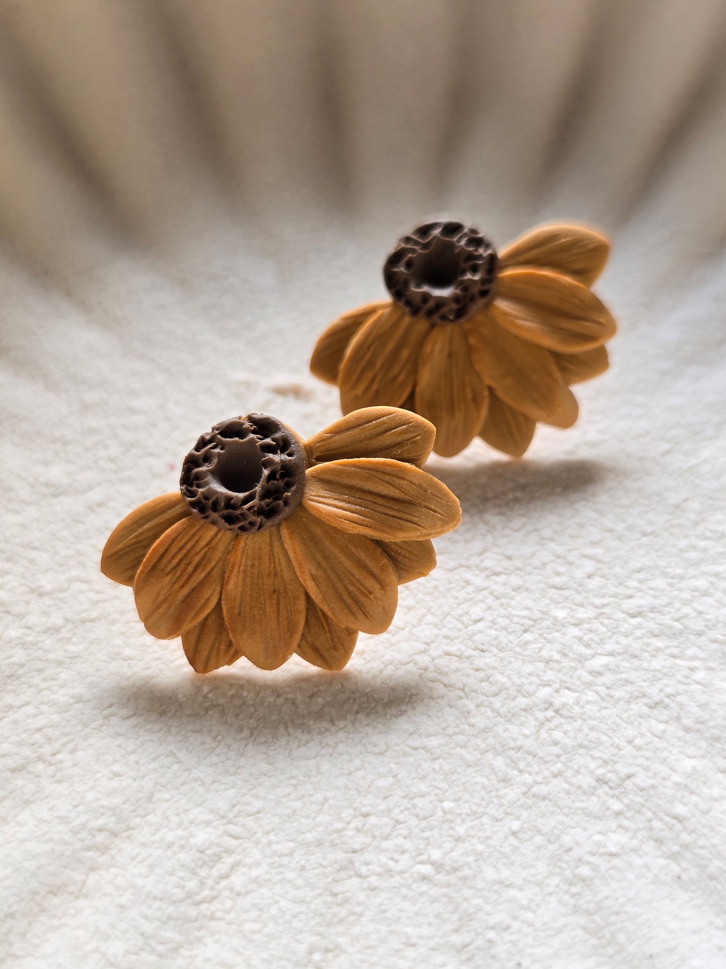 Sunflower studs